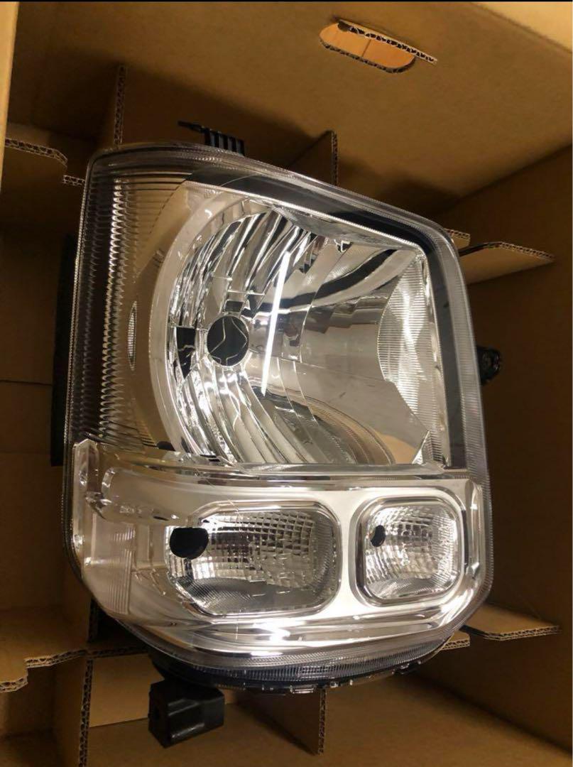 超美品　エブリィ　バン　DA17V 右側ヘッドライト