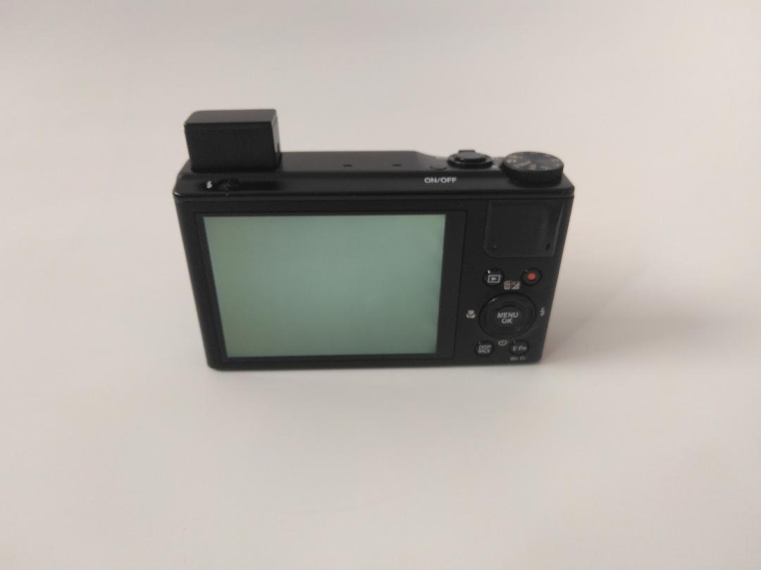 富士フイルム　デジカメ XQ2