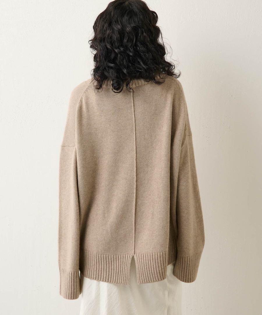 【美品】ウィムガゼット　ウールタートルニット　ベージュ