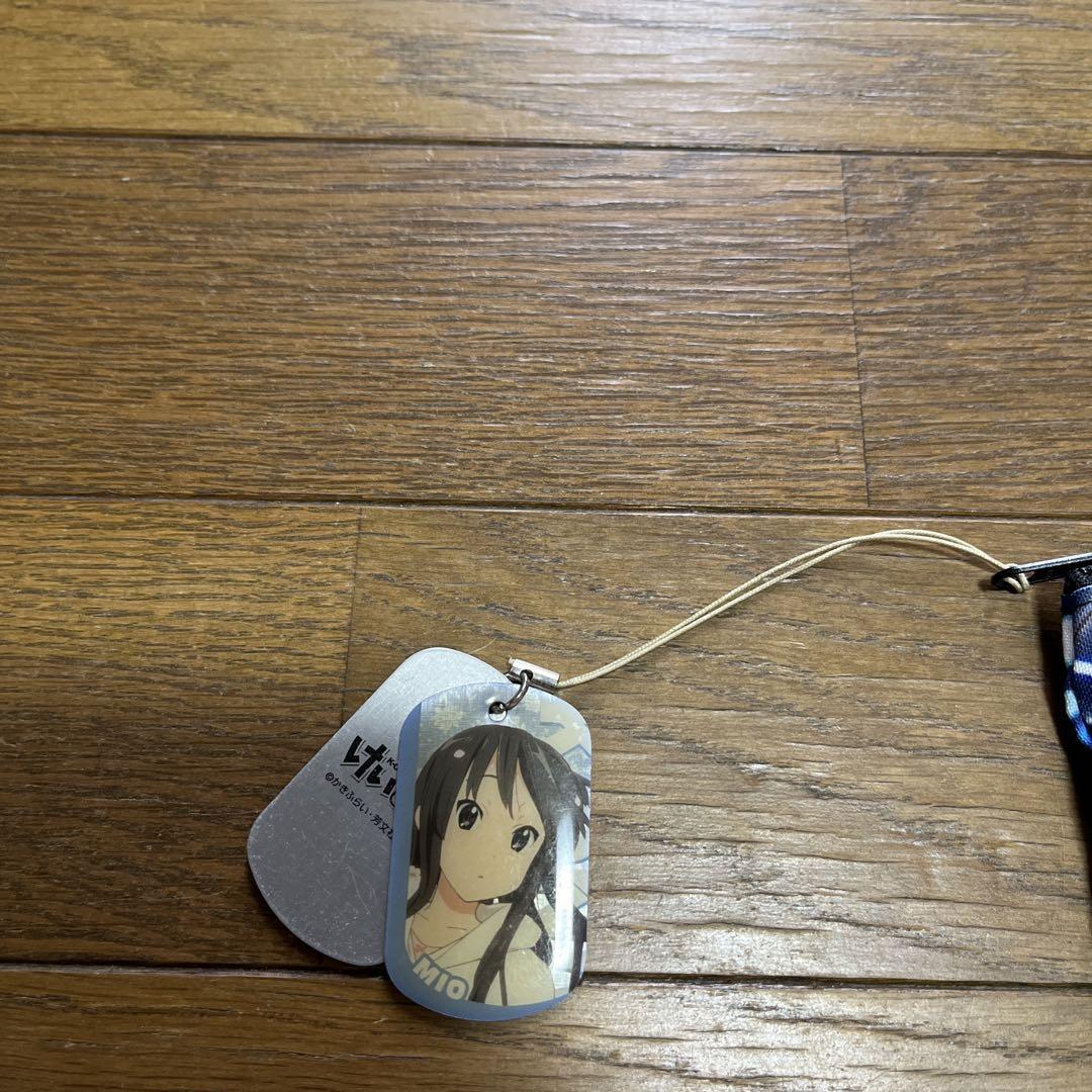けいおん タオル、ポーチ　メタルプレートキーホルダー2個　缶バッジ　まとめ売り