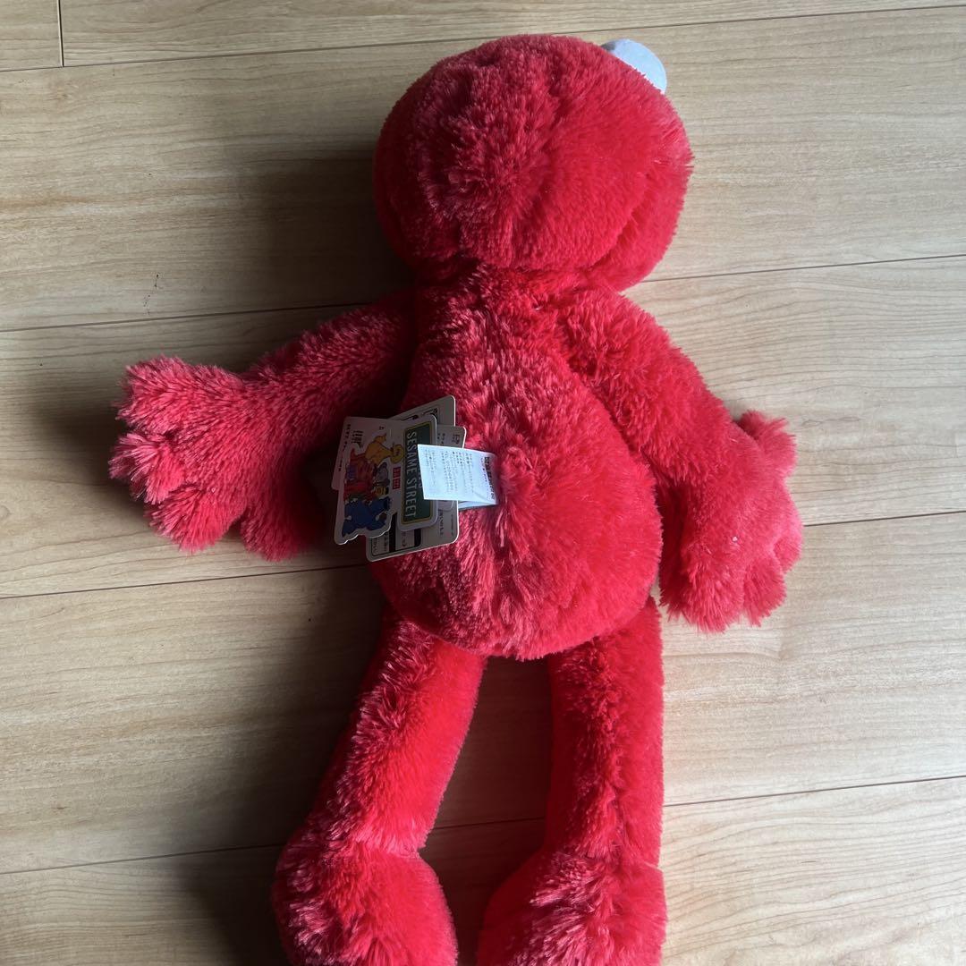 ユニクロ×KAWS コラボ　エルモ　ぬいぐるみ　SESAME STREET