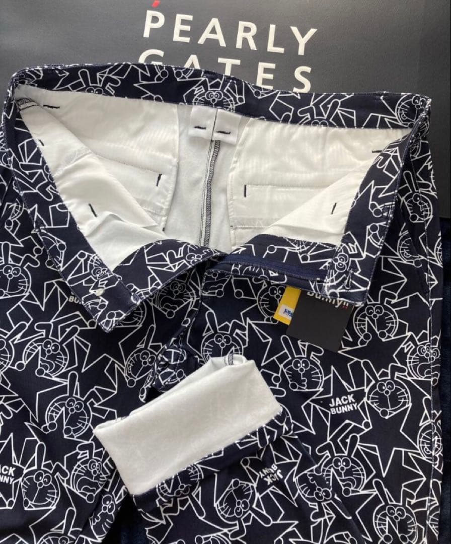 新品 パーリーゲイツ ジャックバニー ドラえもん 4WAY裏起毛パンツ(5)L紺 新品 パーリーゲイツ ジャックバニー ドラえもん 4WAY裏起毛パンツ(5)L紺