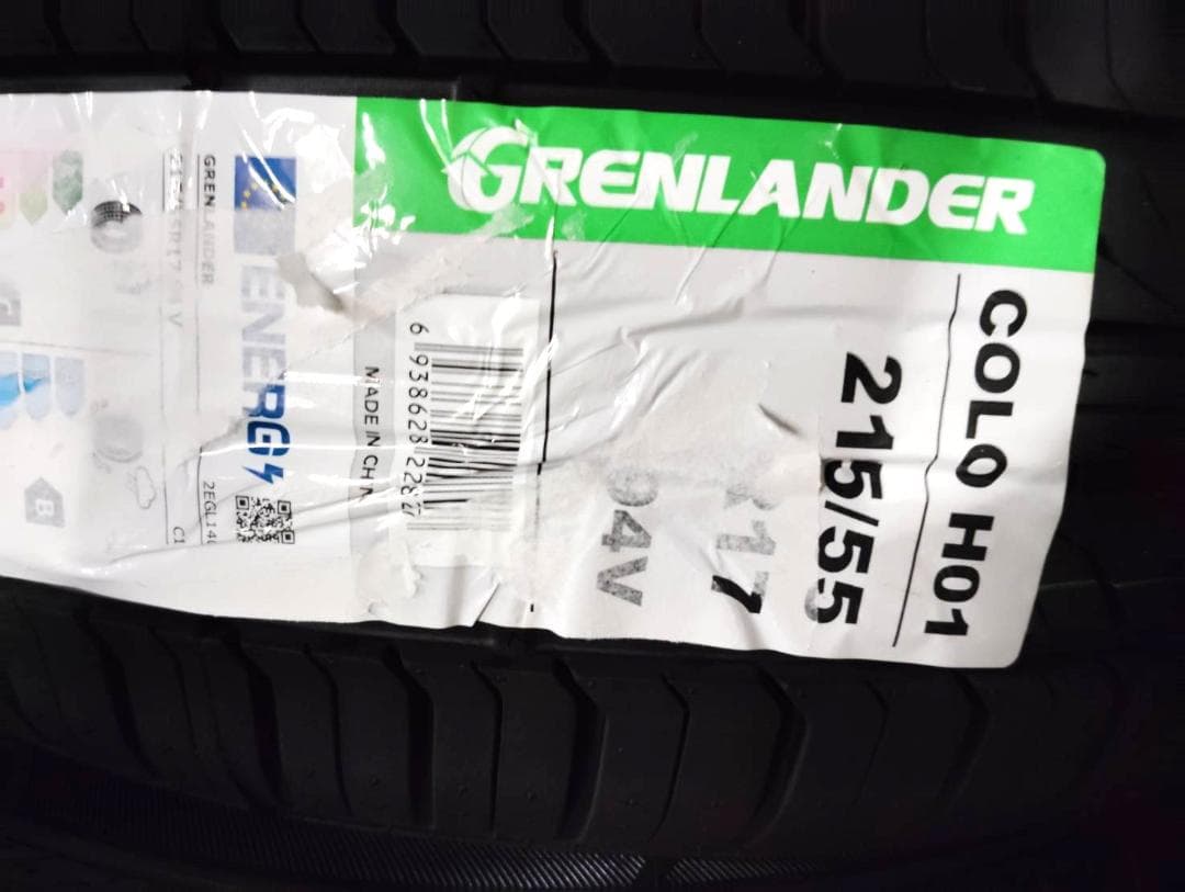 25年製　新品未使用　送料込みサマータイヤ 215/55R17 4本セット