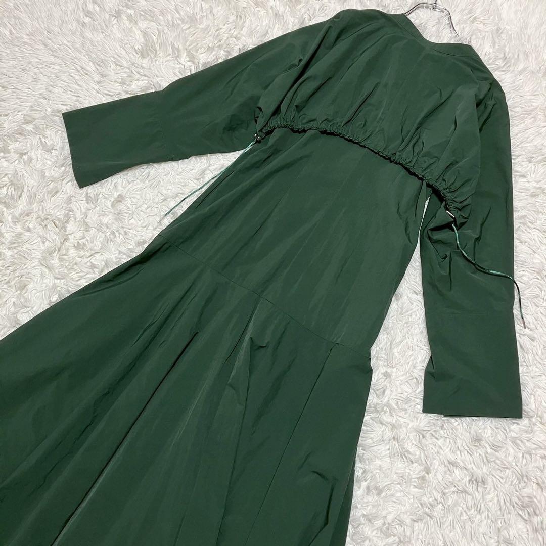 【UN3.】バックギャザー　長袖　フレアロングシャツワンピース　グリーン　36