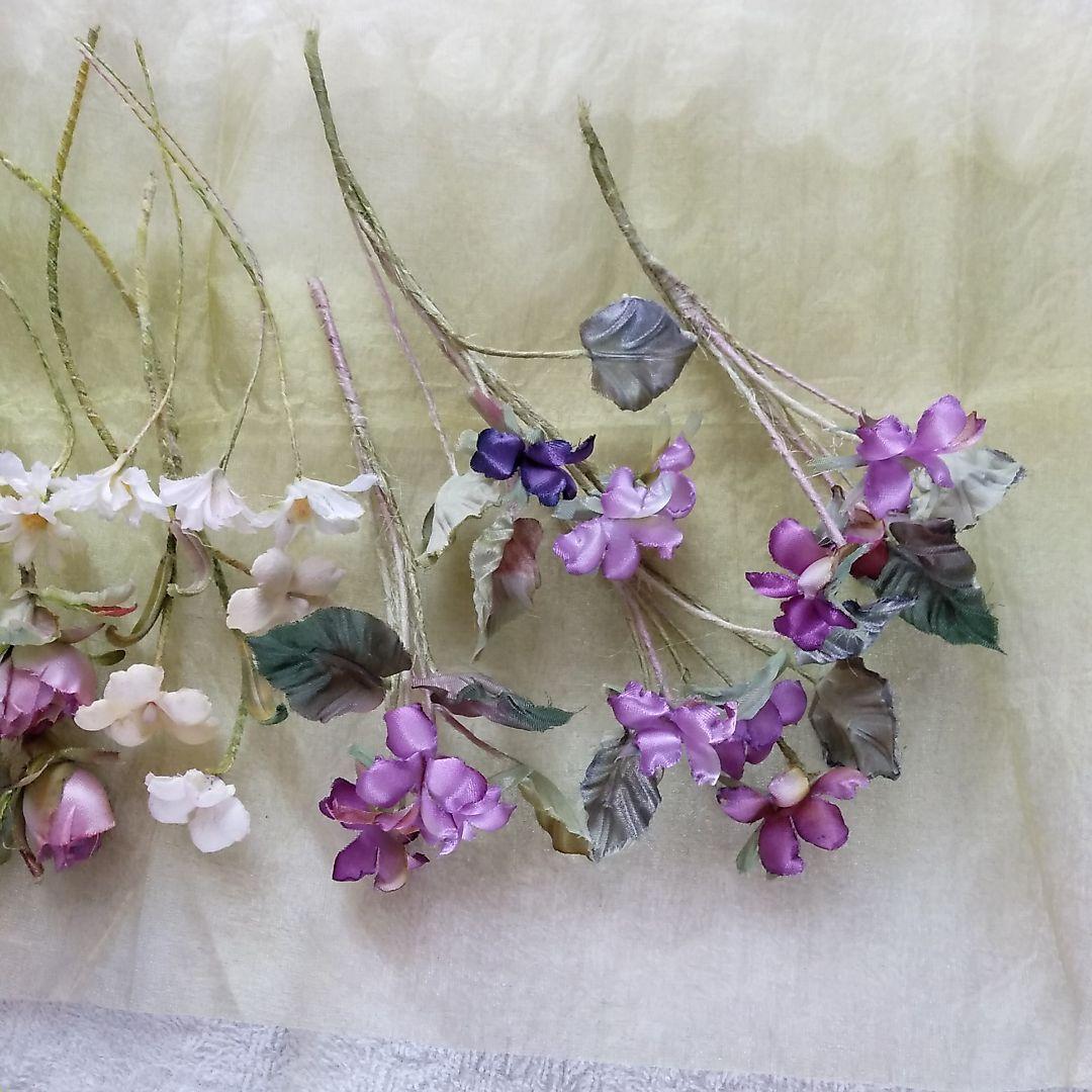 布花作品♡アレンジ おはようございます。 今日は、朝からお籠りです。 頭の中から