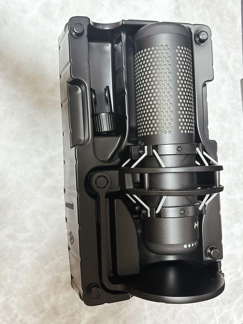 HyperX QuadCast S スタンドマイク