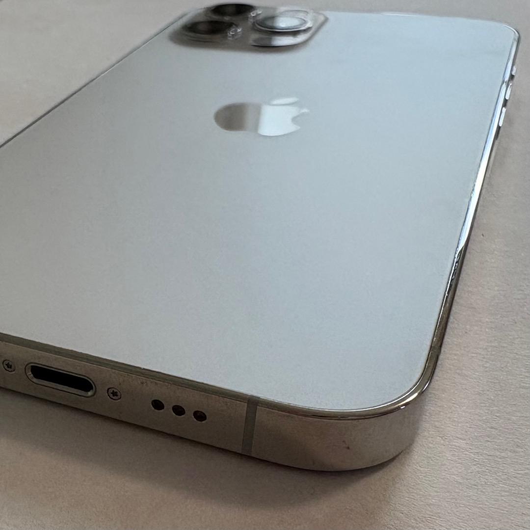 iPhone12pro シルバー 256G
