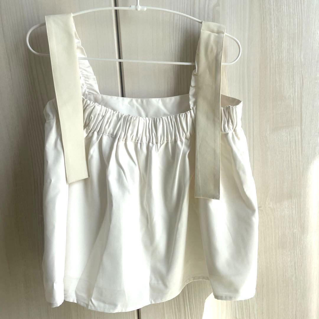 cara by katrin tokyo／bicolor ruffle tops - メルカリ