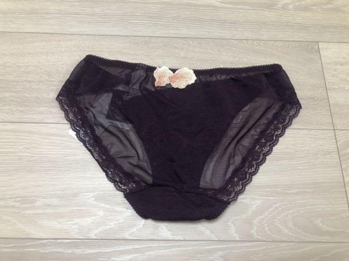 ＊＊②ワコール　サルート  ブラジャー・ショーツセット