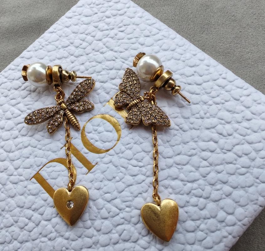 Dior ハートと昆虫モチーフ ピアス