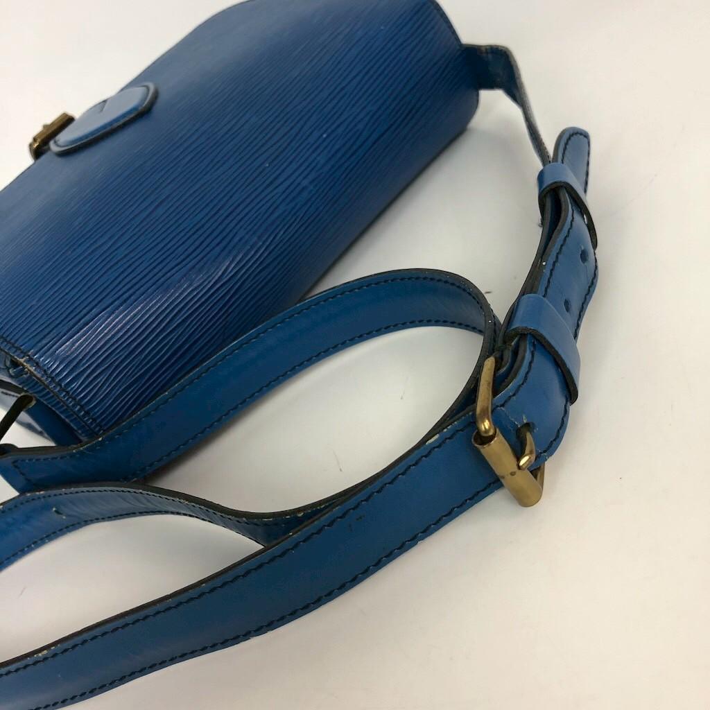 LOUIS VUITTON ルイヴィトン カルトシエール エピ ショルダーバッグ LOUIS VUITTON ルイヴィトン カルトシエール エピ ショルダーバッグ