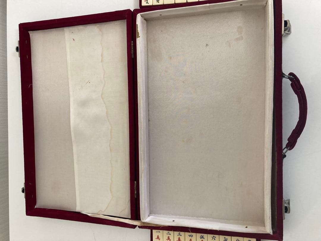 麻雀牌 レトロ 全部無垢の牌 年代物 麻雀牌 レトロ 全部無垢の牌 年代物