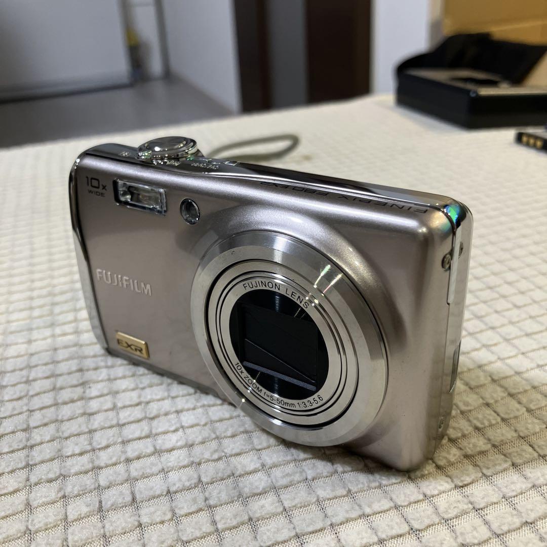 美品】FUJIFILM FinePix F80 EXR シルバー デジカメ - メルカリ