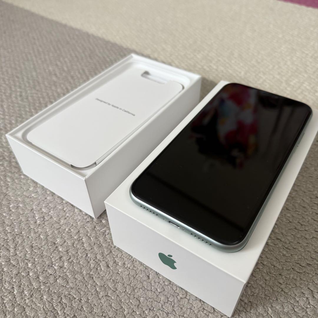 iPhone 11 グリーン 256 GB SIMフリー スマートフォン本体