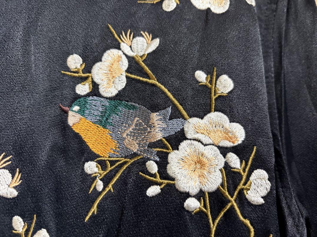 ザラウーマン　梅　ウグイス　刺繍　スカジャン　人気商品　L ブラック 本当に 安いファッション - ZARA WOMAN 鶯 刺繍 スカジャン M