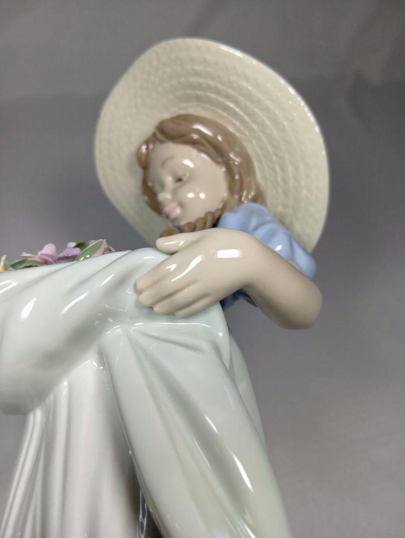 LLADRO リヤドロ たくさん摘めたよ 6756 フィギュリン オブジェ