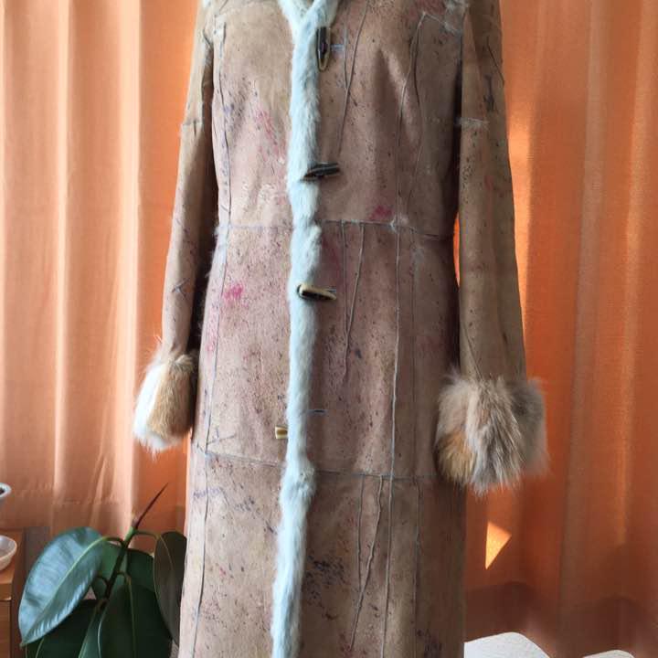 ペイント皮ロングコート