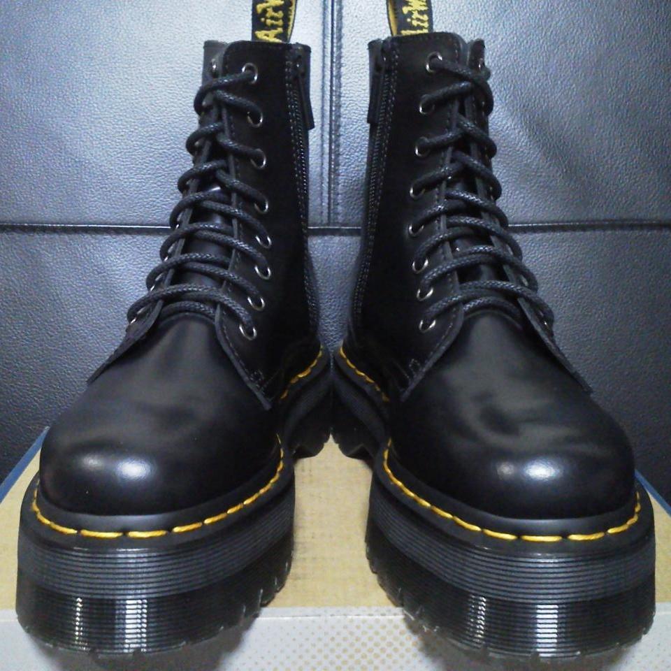 Dr.Martens JADON UK3 黒 厚底 8ホール インソール付き Dr.Martens JADON UK3 黒 厚底 8ホール インソール付き