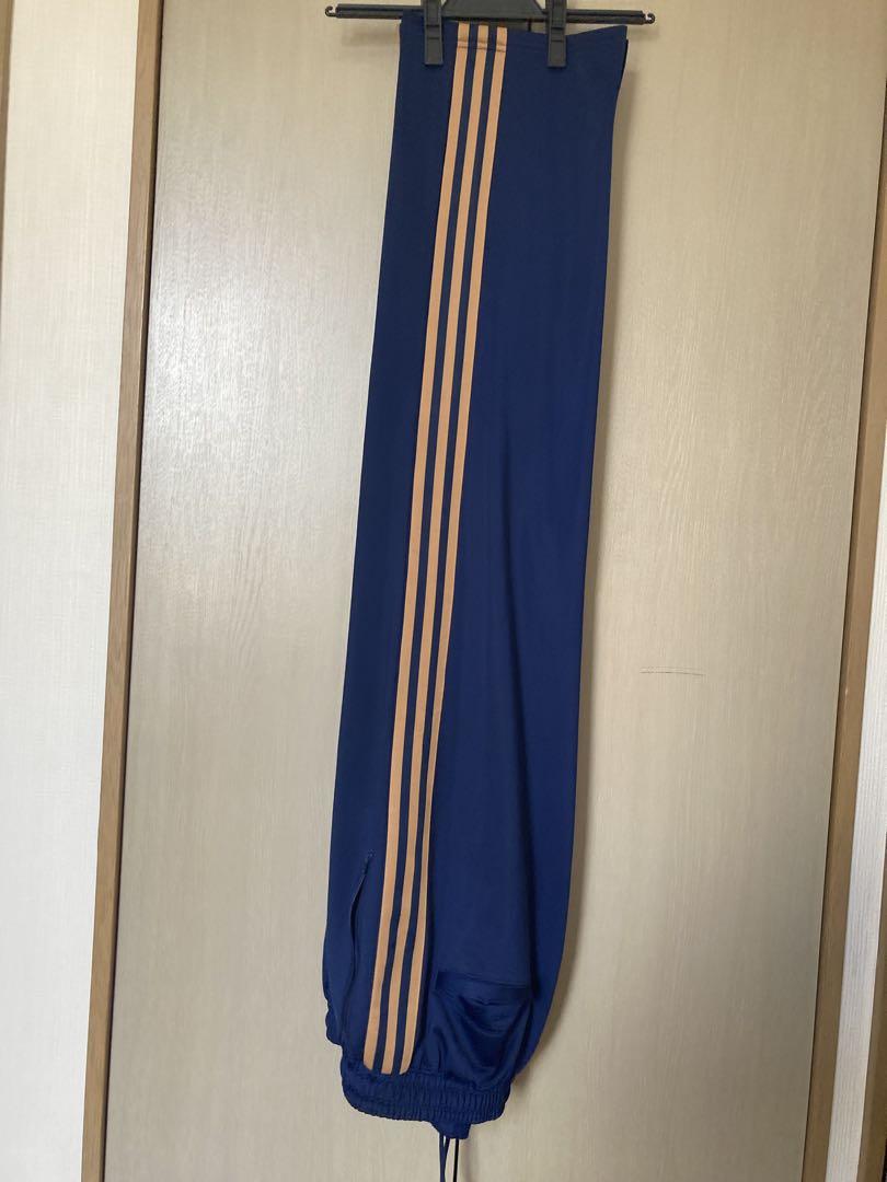 昨年購入adidas ネイビー ストライプ トラックパンツサイズL