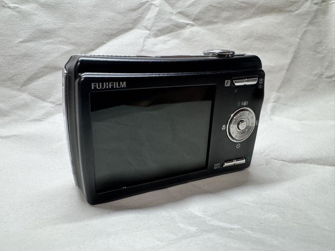 FUJIFILM FINEPIX F100fd コンパクトデジタルカメラ充電器付