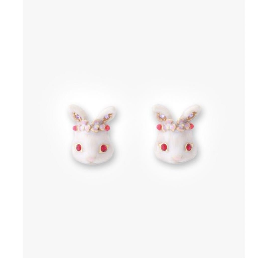 ANNA SUI アナスイ　うざきモチーフピアス