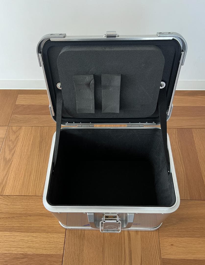 ARRI アルミコンテナ 2セット 蓋付き ARRI アルミコンテナ 2セット 蓋付き