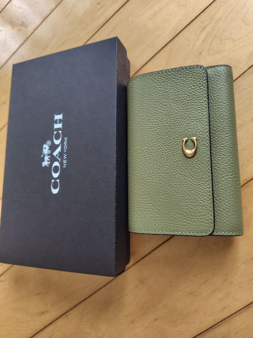COACH オリーブグリーン 三つ折り財布