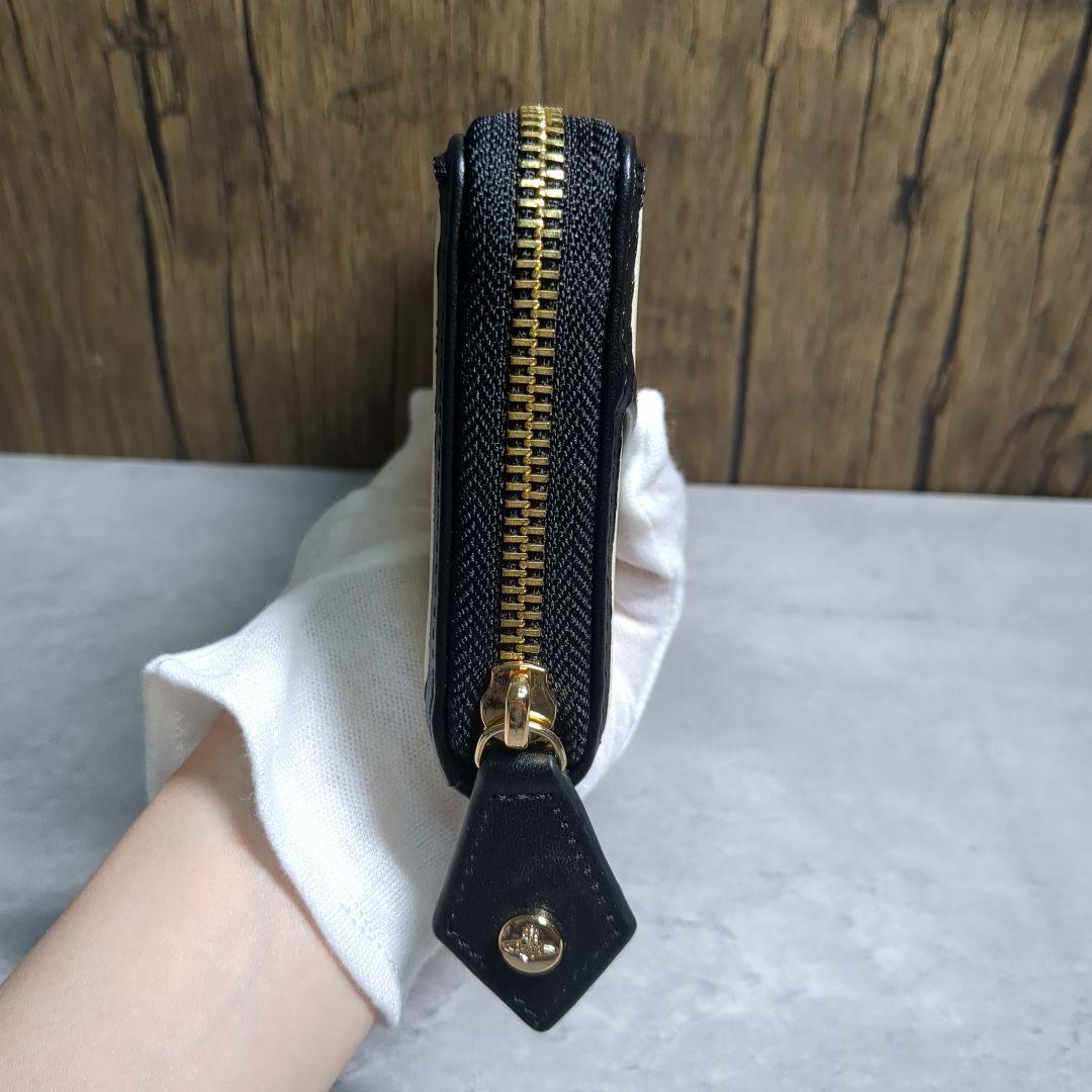 【新品】ヴィヴィアンウエストウッド　長財布　ホワイト