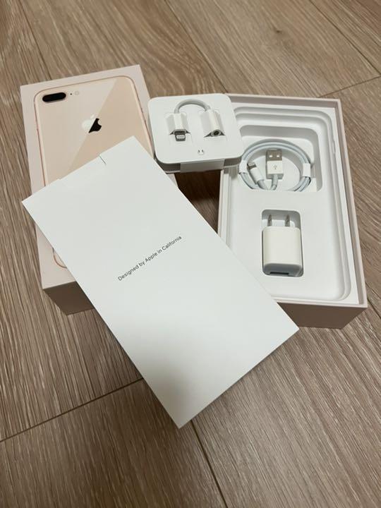 在庫正規店 iPhone8Plus 256GB GOLD tuprF-m67665501701 限定品国産