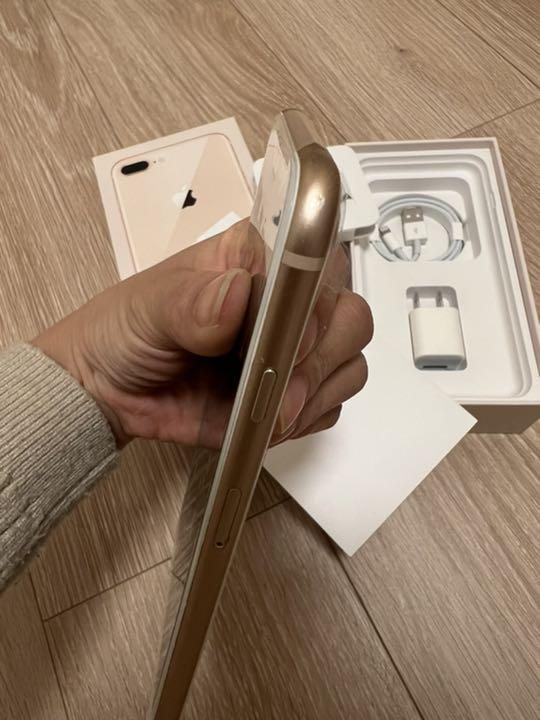 在庫正規店 iPhone8Plus 256GB GOLD tuprF-m67665501701 限定品国産