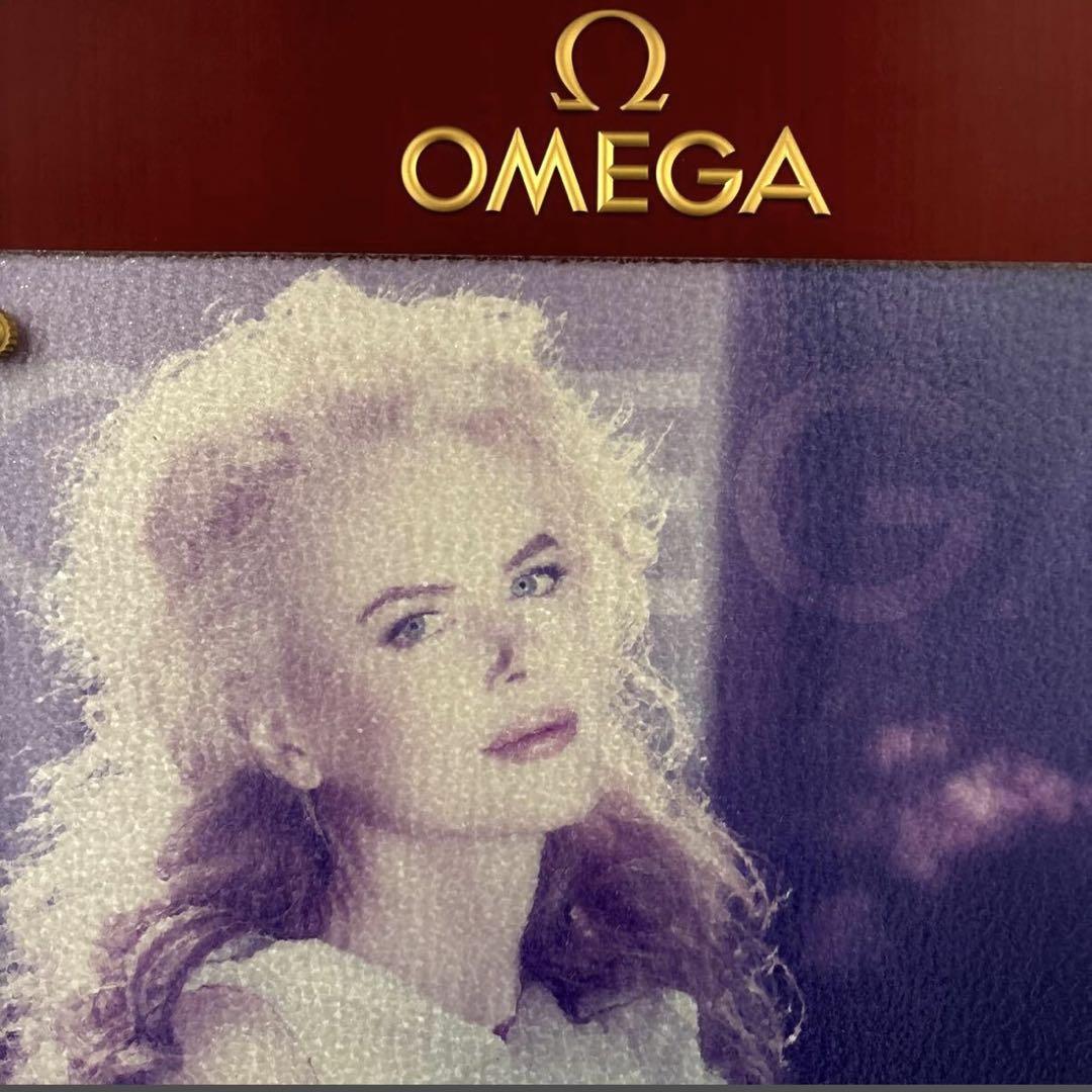 ずっと気になってた 非売品 OMEGA 木製ガラス看板 オメガ KIDMAN'S NICOLE コレクション