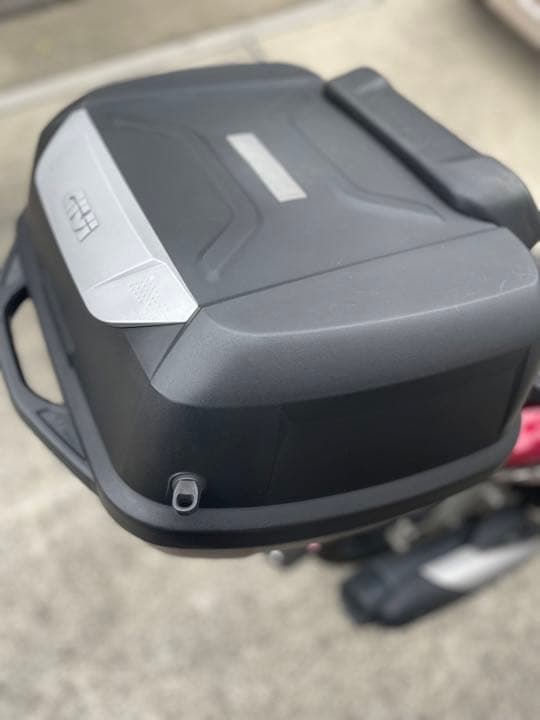 オープニング大セール】 GIVI リアボックス 43L 半年使用 アクセサリー