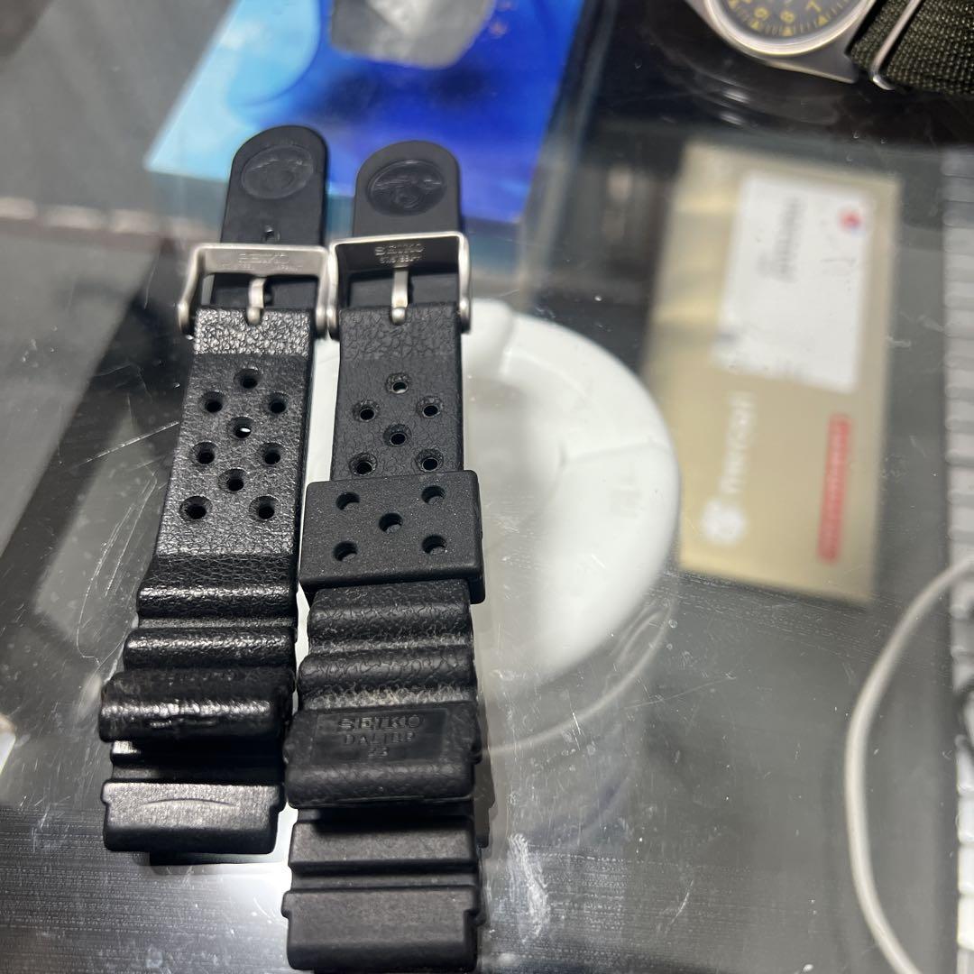 ビンテージSEIKO ブラック ラバーベルト穴あきデザイン２本