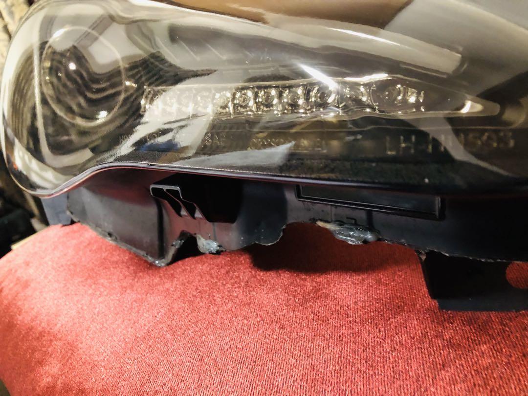 zn6 86/BRZ zc6ヘッドライト　クリスタルアイV3 バラスト+LED付