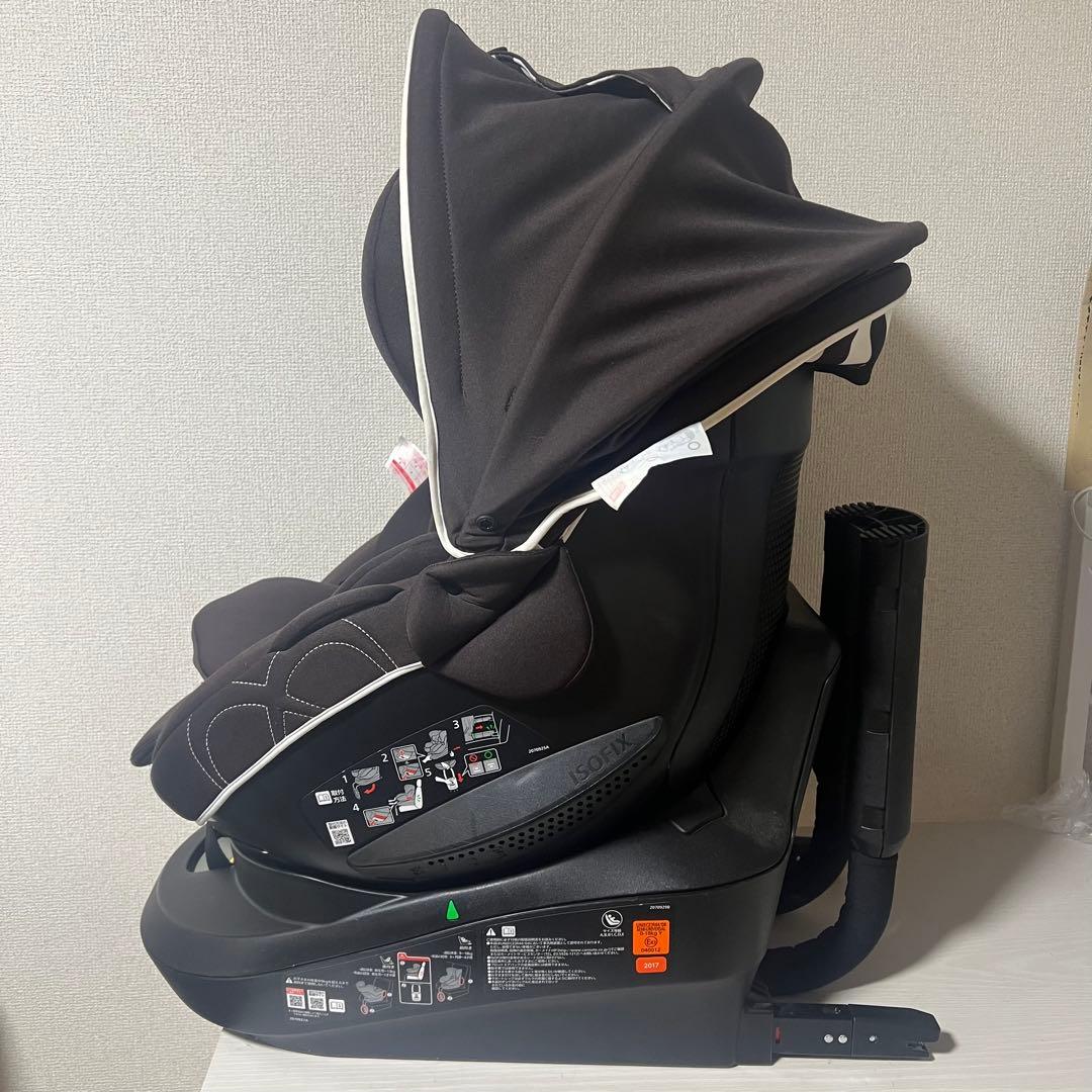 エールベベ クルット4 Oui チャイルドシート 回転式 取扱説明書付き エールベベ クルット4 Oui チャイルドシート 回転式 取扱説明書付き