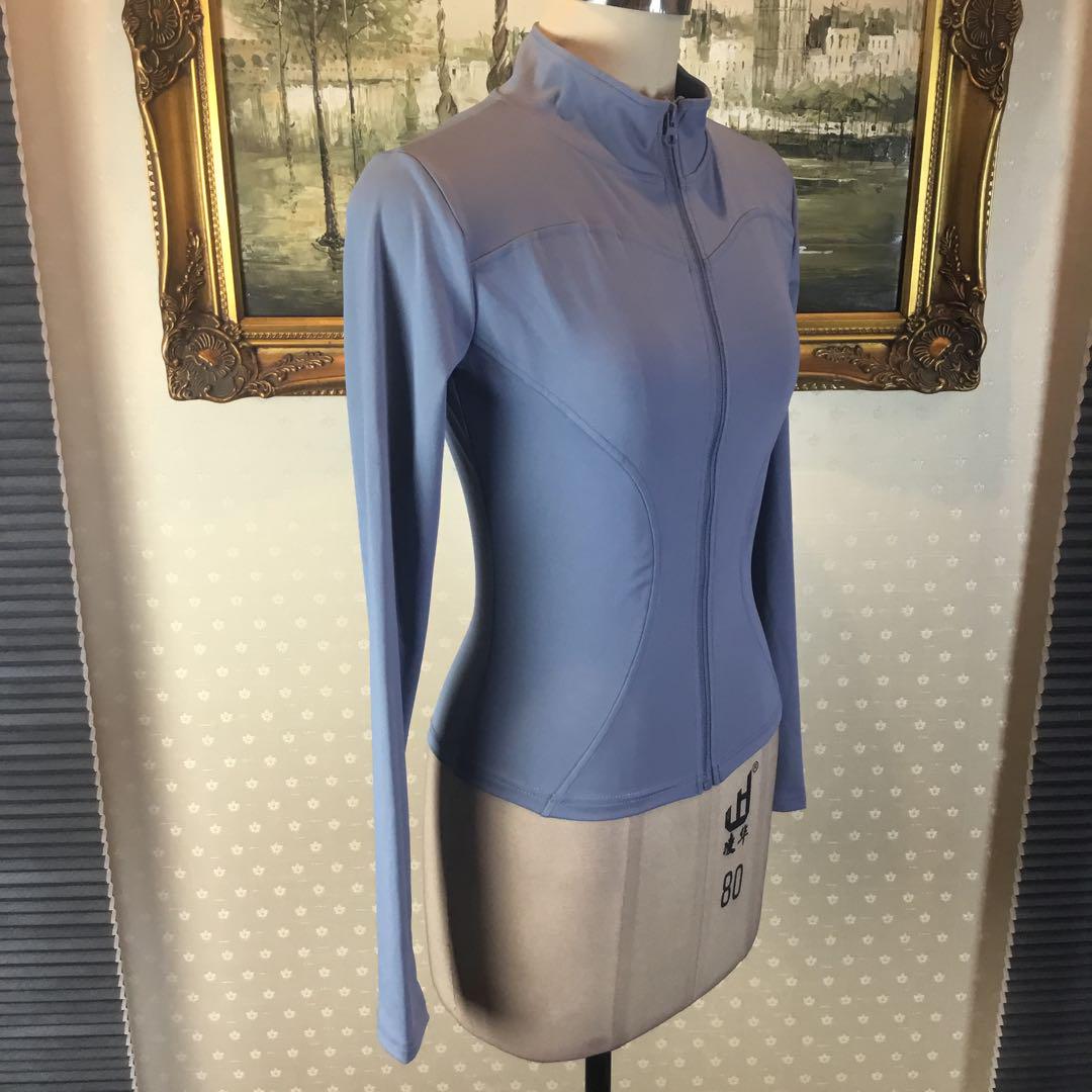 LULULEMON☆ サイズ M スモークブルー レディース ジャケット