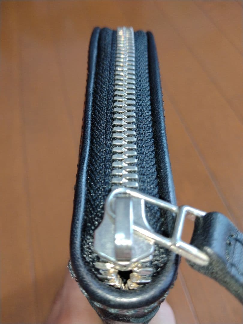 パイロットリバー レッドムーン 黒いレザー編み込み長財布 パイロットリバー レッドムーン 黒いレザー編み込み長財布