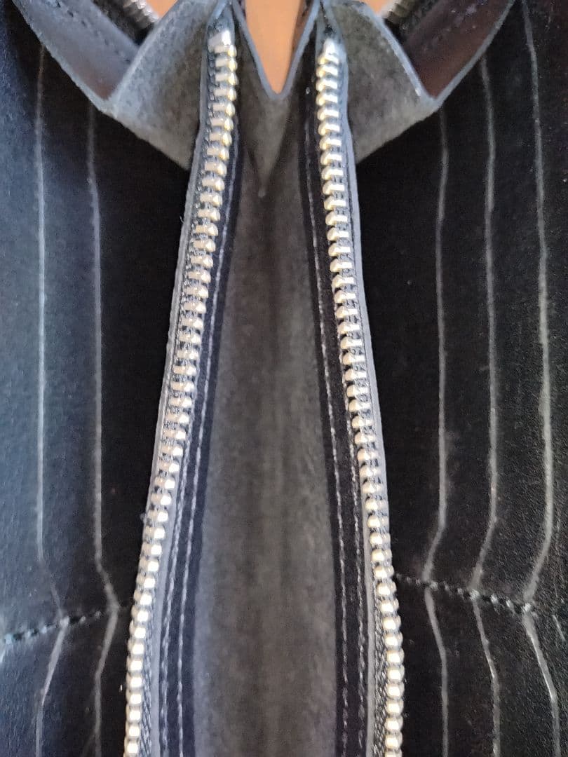 パイロットリバー レッドムーン 黒いレザー編み込み長財布 パイロットリバー レッドムーン 黒いレザー編み込み長財布