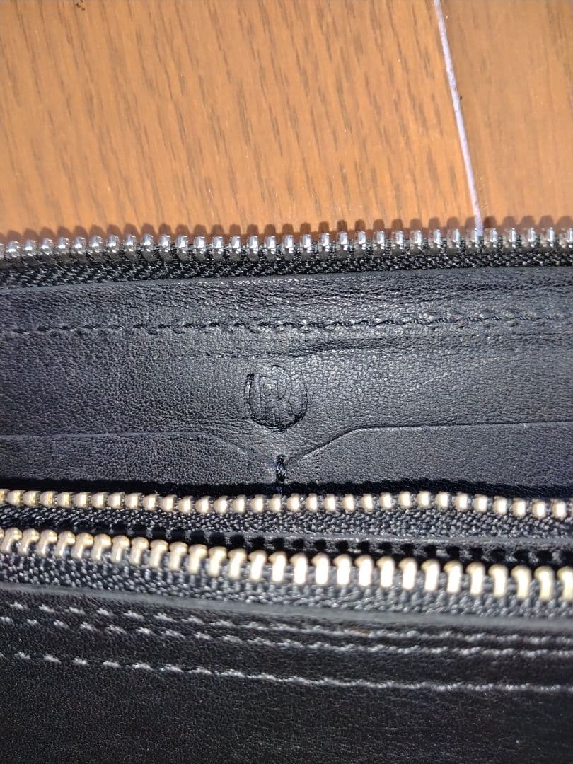 パイロットリバー レッドムーン 黒いレザー編み込み長財布 パイロットリバー レッドムーン 黒いレザー編み込み長財布