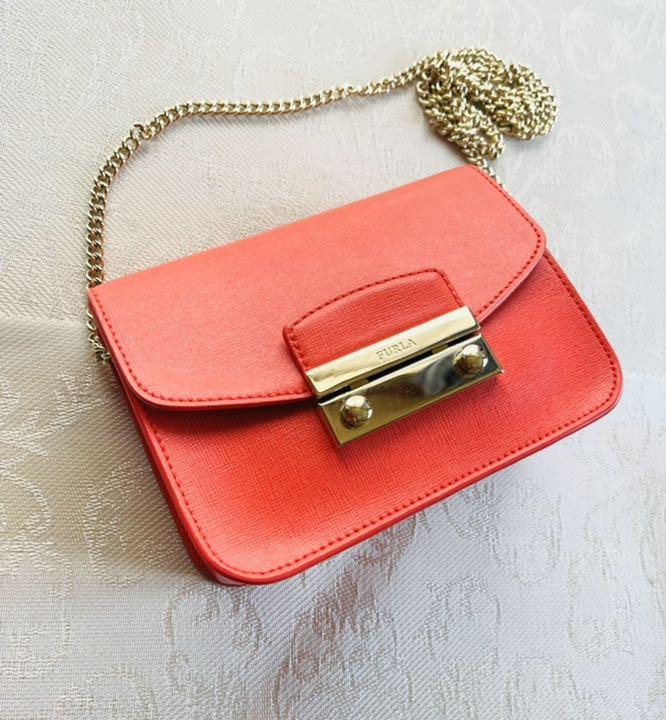 即納最新品 FURLA 美品 保存袋付き 匿名配送 JFVG5-m67693127528 メトロポリス ショルダーバッグ 正規品 格安大得価
