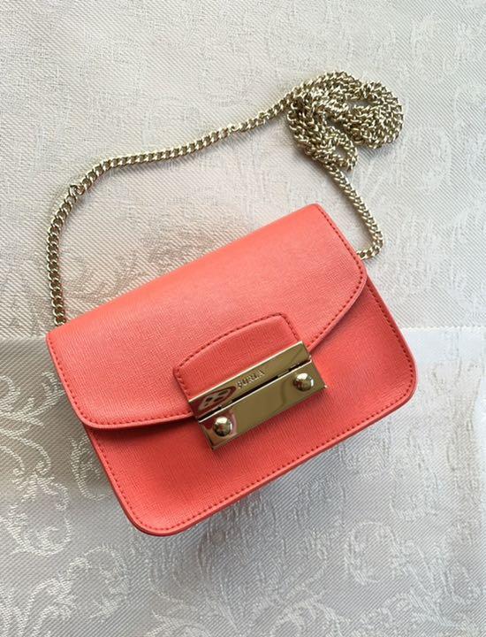 即納最新品 FURLA 美品 保存袋付き 匿名配送 JFVG5-m67693127528 メトロポリス ショルダーバッグ 正規品 格安大得価