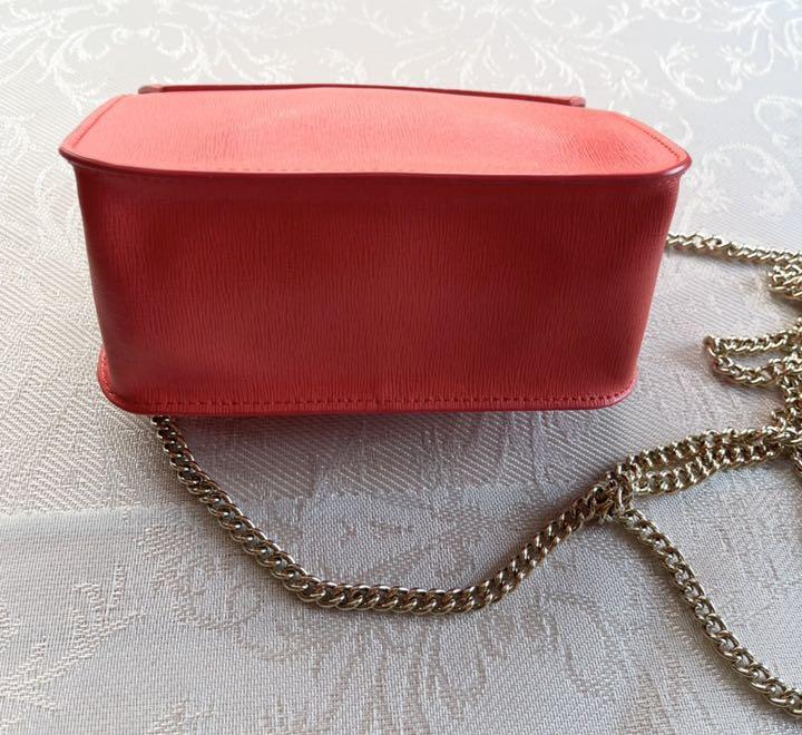 即納最新品 FURLA 美品 保存袋付き 匿名配送 JFVG5-m67693127528 メトロポリス ショルダーバッグ 正規品 格安大得価