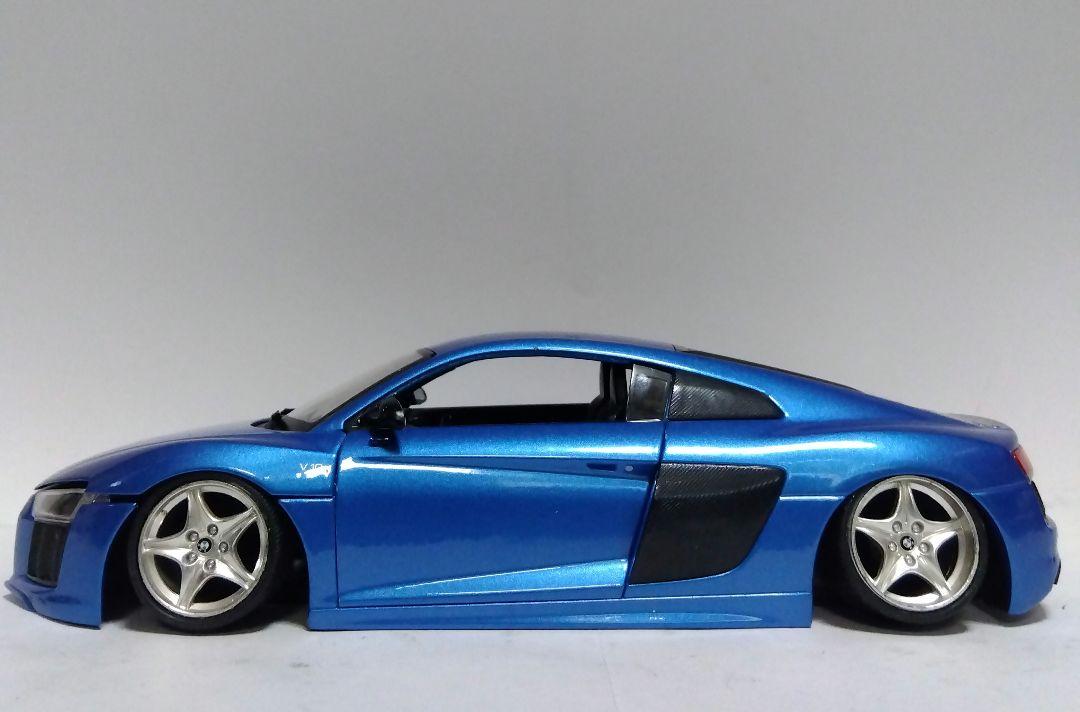 アウディR8×BMWホイール 1/18