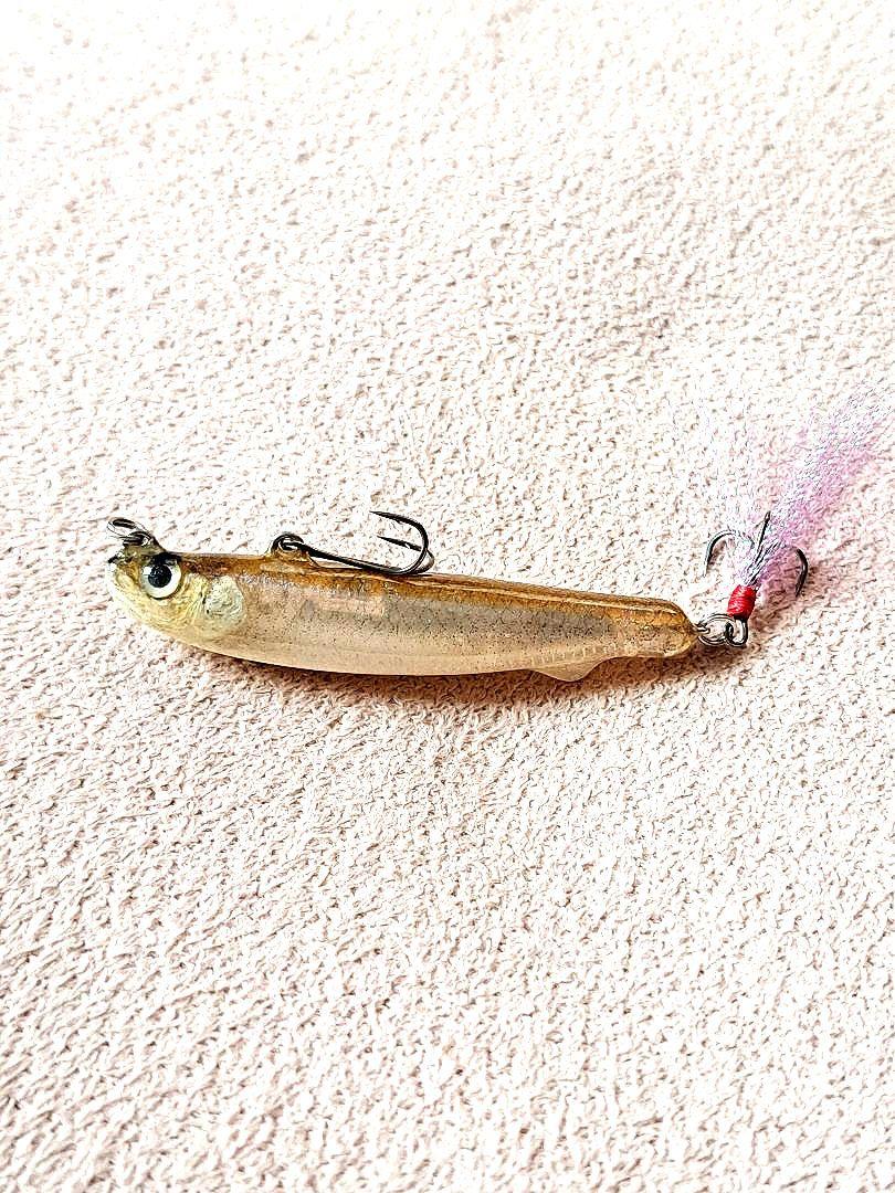 ワカサギ魚皮ルアー　リップレスミノータイプ