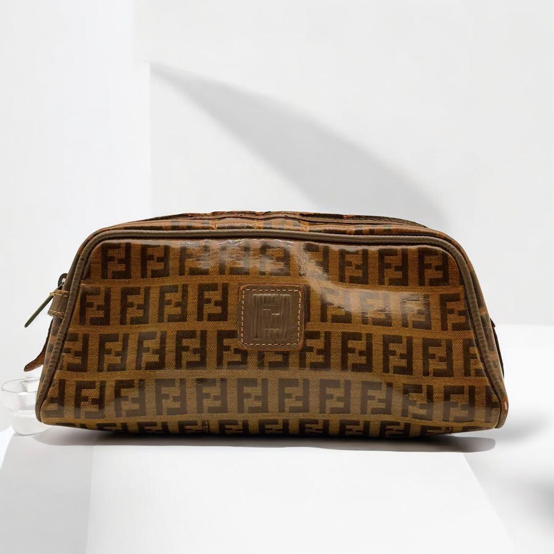 FENDI ポーチ　ズッカ　小物入れ　フェンディ FENDI フェンディ ポーチ 小物入れ ズッカ FF柄 総柄 ロゴ