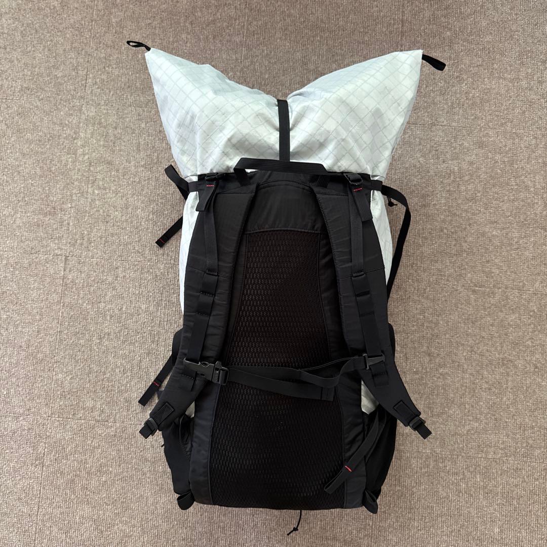 山と道_THREE_zipタイプ