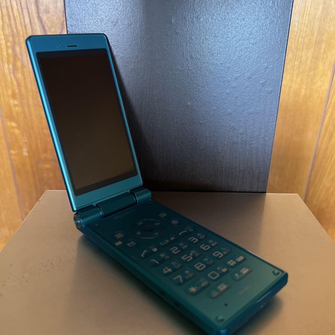 新品・希少］未使用docomo AQUOSSH-06G 充電ドックセット 青色