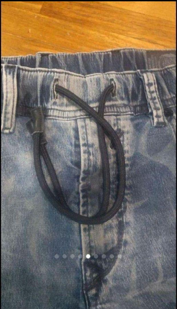 DIESEL  ジョグジーンズ。ストレッチ素材。28インチ