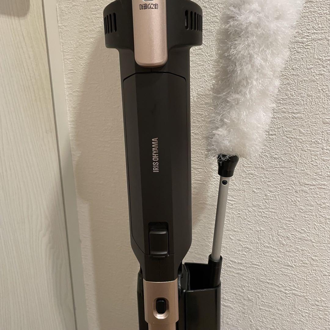 アイリスオーヤマ　スティック掃除機　SBD-F2P 新品紙パック付き