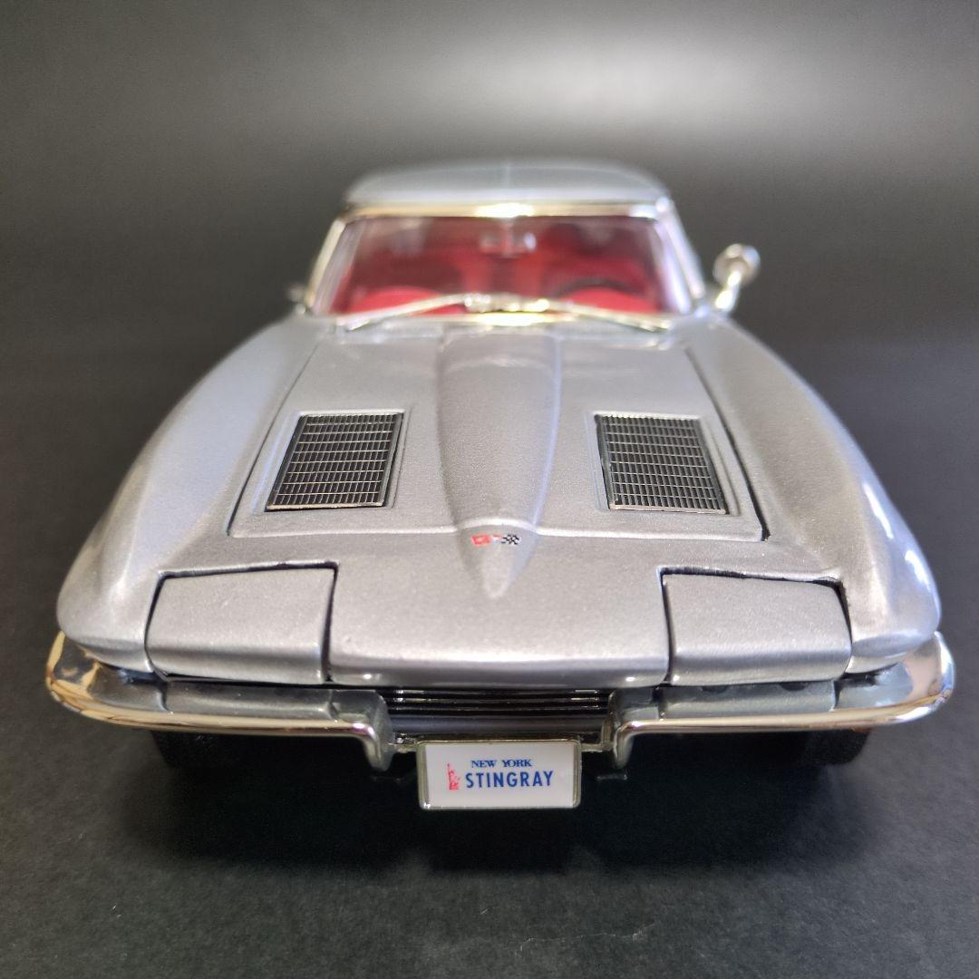 1/18ミニカー　CHEVROLET CORVETTE C2